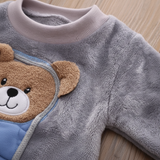 CozyBear – Varmt & mjukt – Träningsdräkt för barn med björnmönster