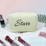 Striped Name Pouch – Personlig & stilfull – Sminkväska