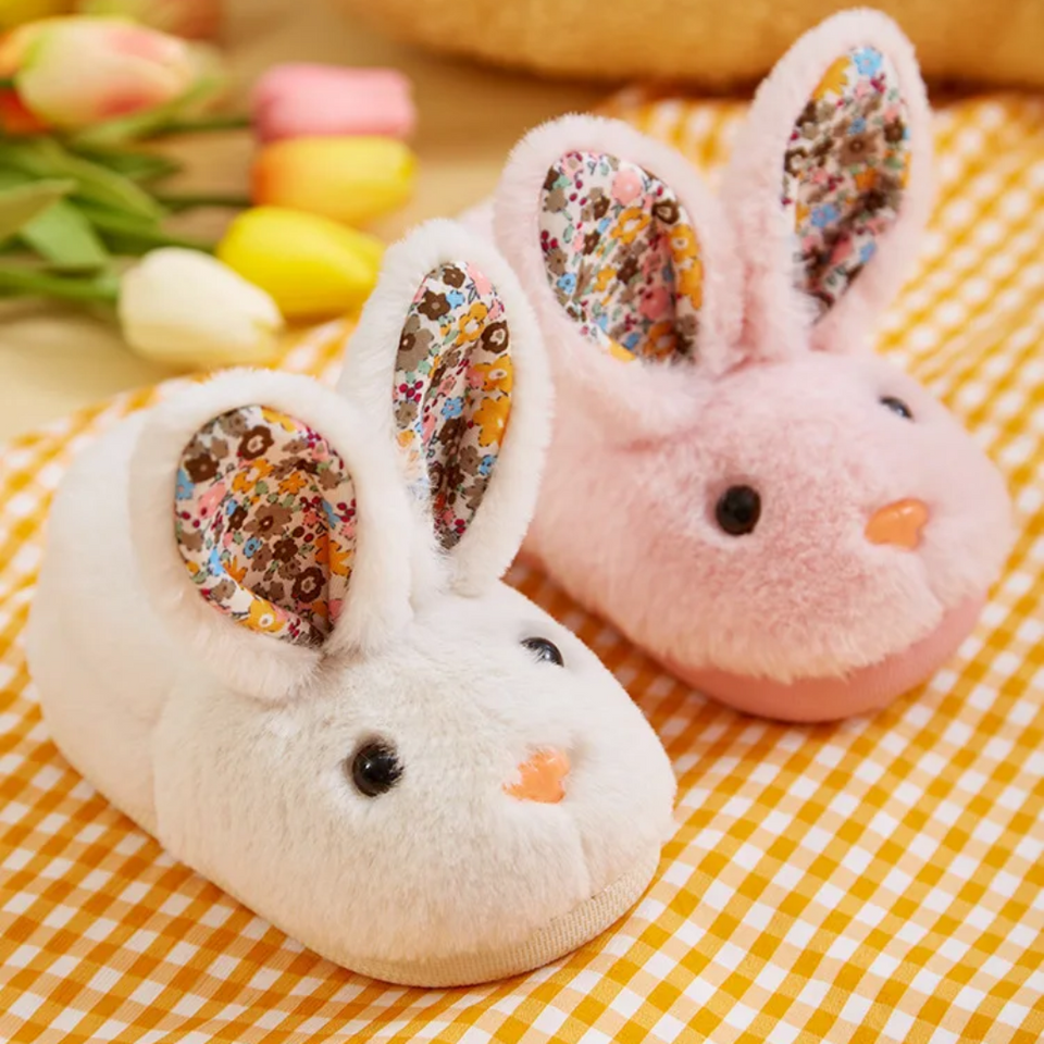 BunnyToes – Mjuka & varma – plyschiga kanintofflor