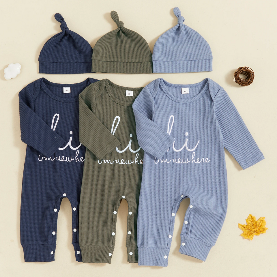 CuddleBaby – Hej, jag är ny här – Set med babyoverall och mössa
