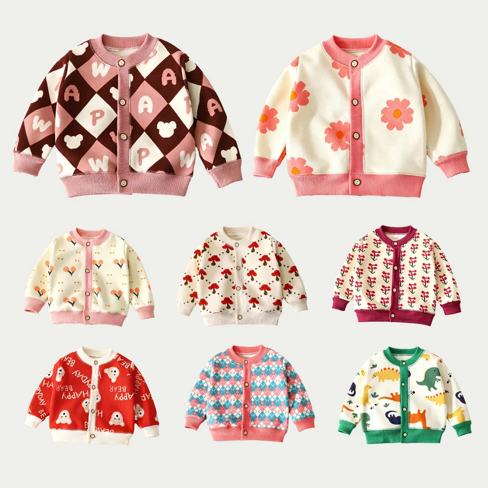 CozyCardi – Mjuk & varm – Stickad kofta med söta mönster