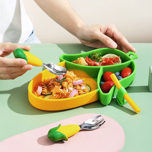 MiniMeal – Säker & halksäker – Silikonbordsset med bestick för småbarn