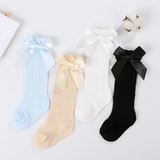 LittleCharm – Mjuka & eleganta – knästrumpor för flickor med rosett
