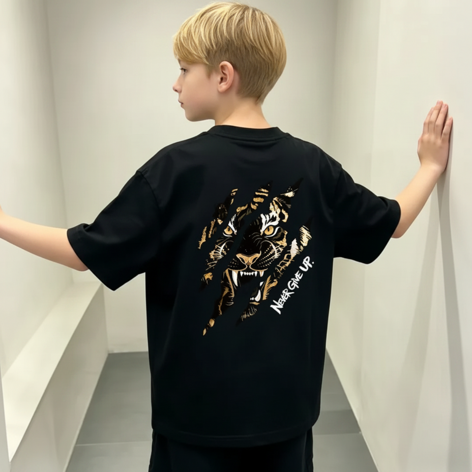 WildRoar – Roligt & avslappnat – Barn-T-shirt med tigertryck