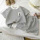 Kids Stripe Outfit – Trendigt & bekvämt – Sommaroutfit för barn