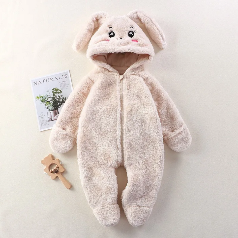 CozyBear – Mjuk & varm – Babyoverall med huva med djurmotiv