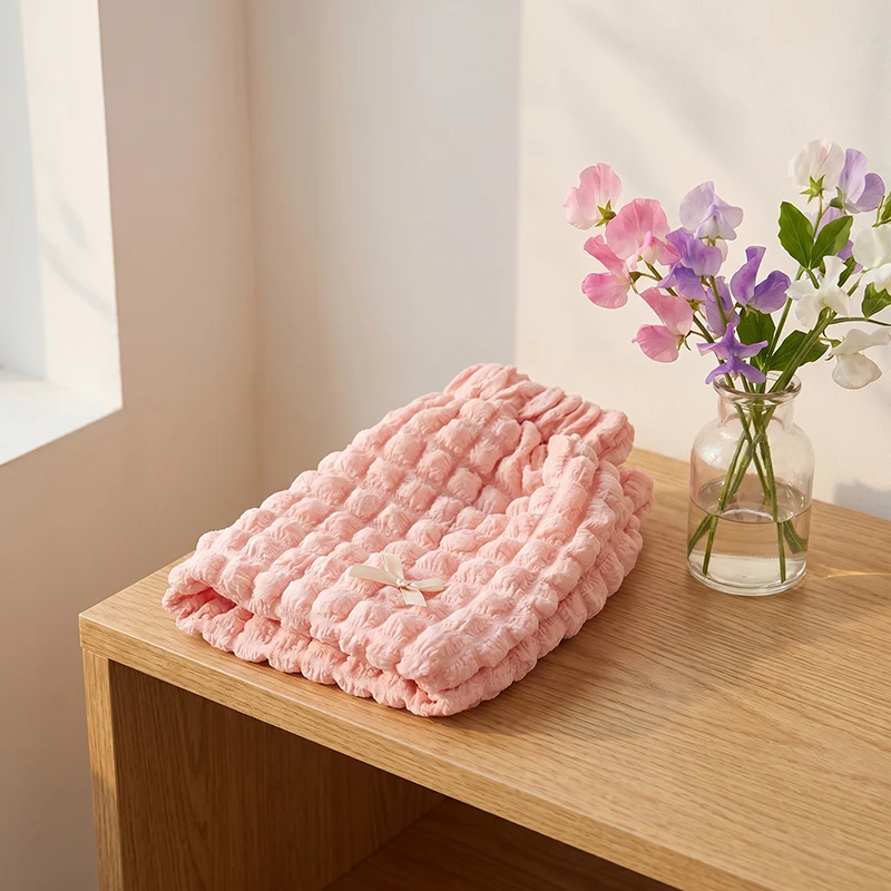 LovelyBloom – Mjukt & gulligt – Barnbyxor med volanger och rosett