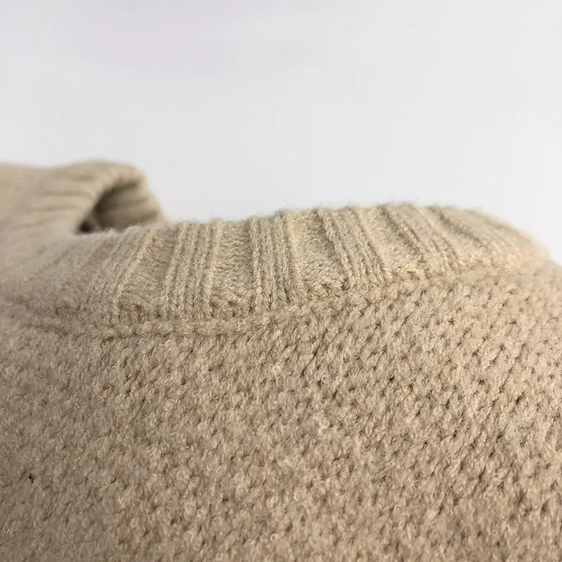 LittleRetro – Varm och stilfull – Stickad barntröja med rombmönster