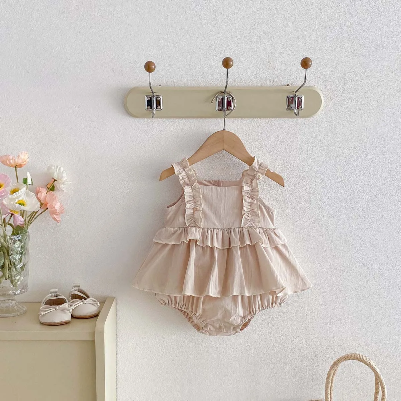 TinyBloom – Söt & mjuk – Klänning med volanger för spädbarn och småbarn