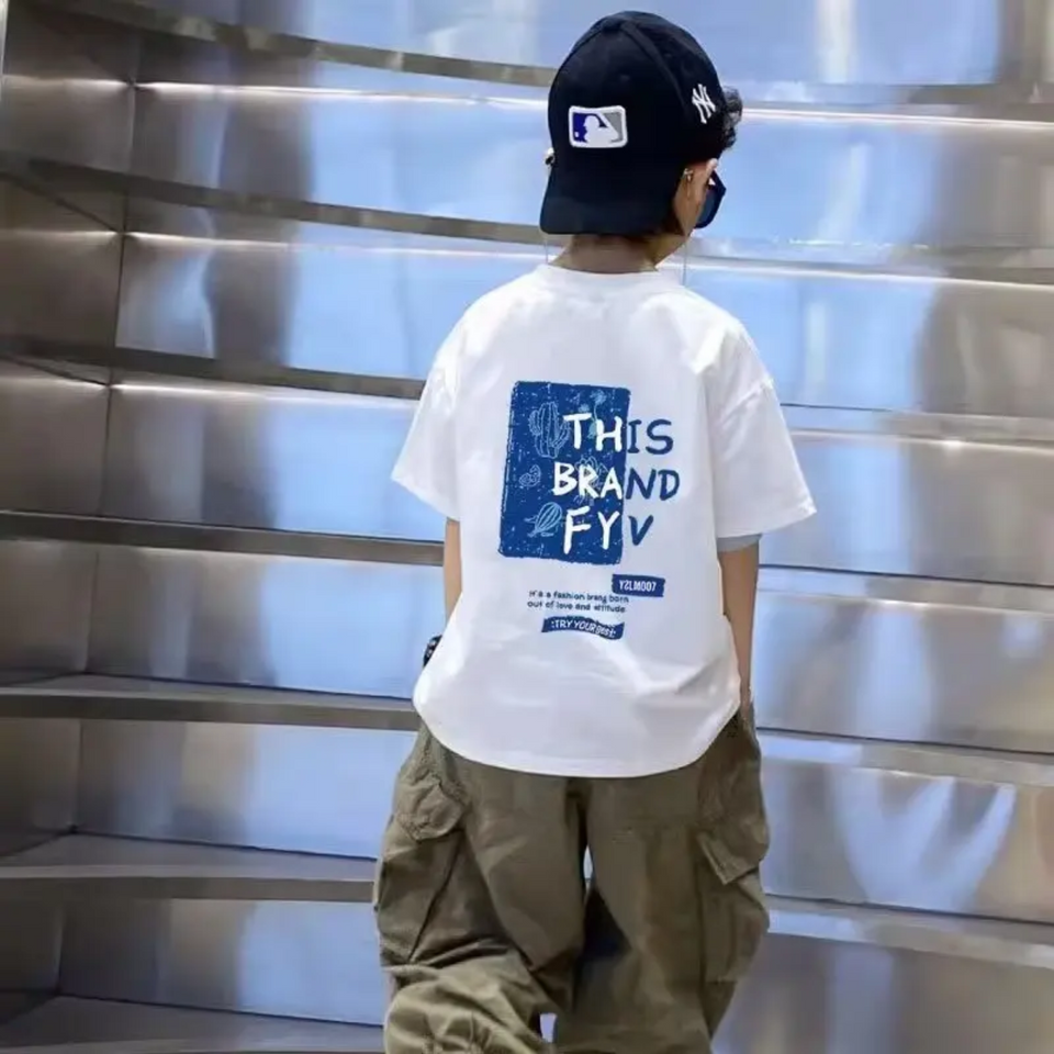 BrightTees – Bekväm och färgglad – T-shirt med tryck