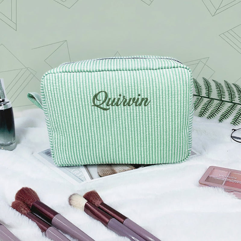 Striped Name Pouch – Personlig & stilfull – Sminkväska