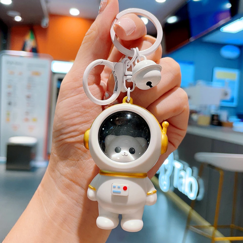Glowing Astronaut Charm – Söt & lysande – Astronaut-nyckelring