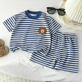 Kids Stripe Outfit – Trendigt & bekvämt – Sommaroutfit för barn