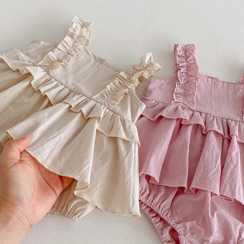 TinyBloom – Söt & mjuk – Klänning med volanger för spädbarn och småbarn