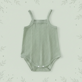 Summer Bodysuit – Luftigt & bekvämt – Stickad babybody
