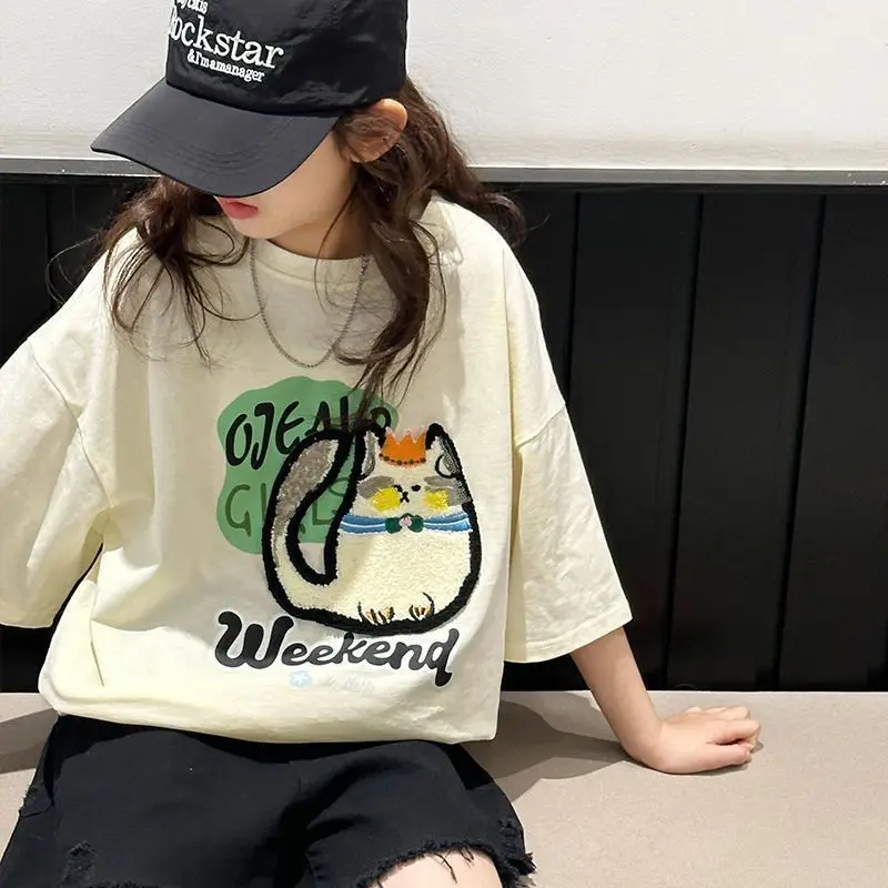 FunPaws – Lekfullt & stilfullt – Oversized T-shirt med kattmotiv