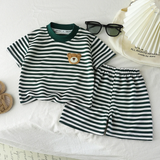 Kids Stripe Outfit – Trendigt & bekvämt – Sommaroutfit för barn