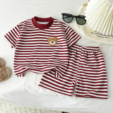 Kids Stripe Outfit – Trendigt & bekvämt – Sommaroutfit för barn