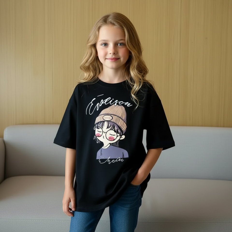 CuteStyle – Trendigt & bekvämt – T-shirt med överdimensionerat serietryck