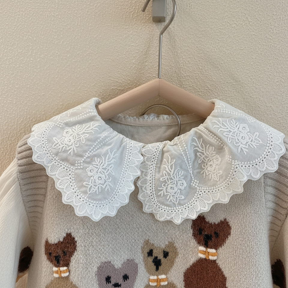 PrettyLayers – Sött & elegant – 3-delat set för flickor med kjol, blus och stickad kofta