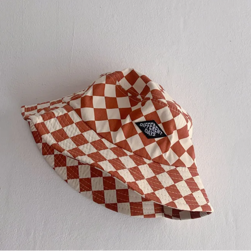 Bucket Hat – Söt & skyddande – barnmössa i rutmönster