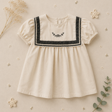 Sailor Top – Elegant och bekvämt – Skjorta med spetsdetaljer och puffärmar