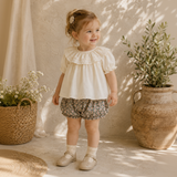 Ruffle Collar Top – Elegant och bekvämt – Top med dekorativ krage och puffärmar