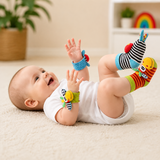 Wrist Rattle and Socks – Motorik & lek – Babyrasslor (4-pack)