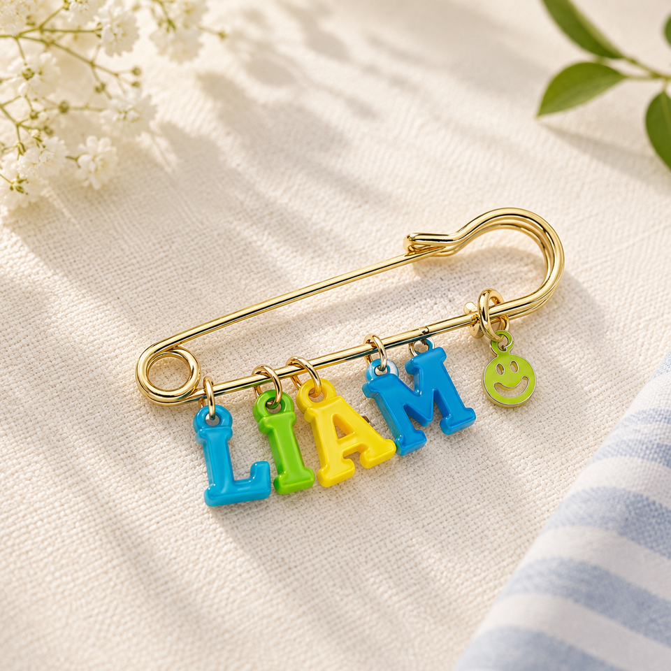Personalized Charm Pin – Personligt & stilfullt – Namnbrosch