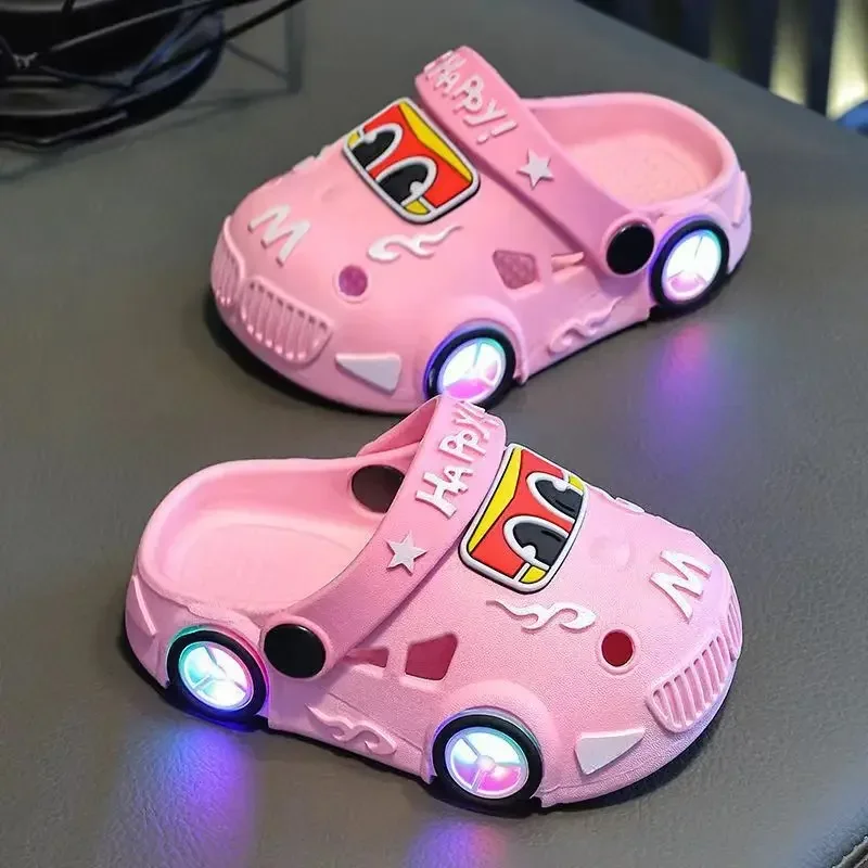 GlowRun – Snyggt & roligt – LED-tofflor för bilen