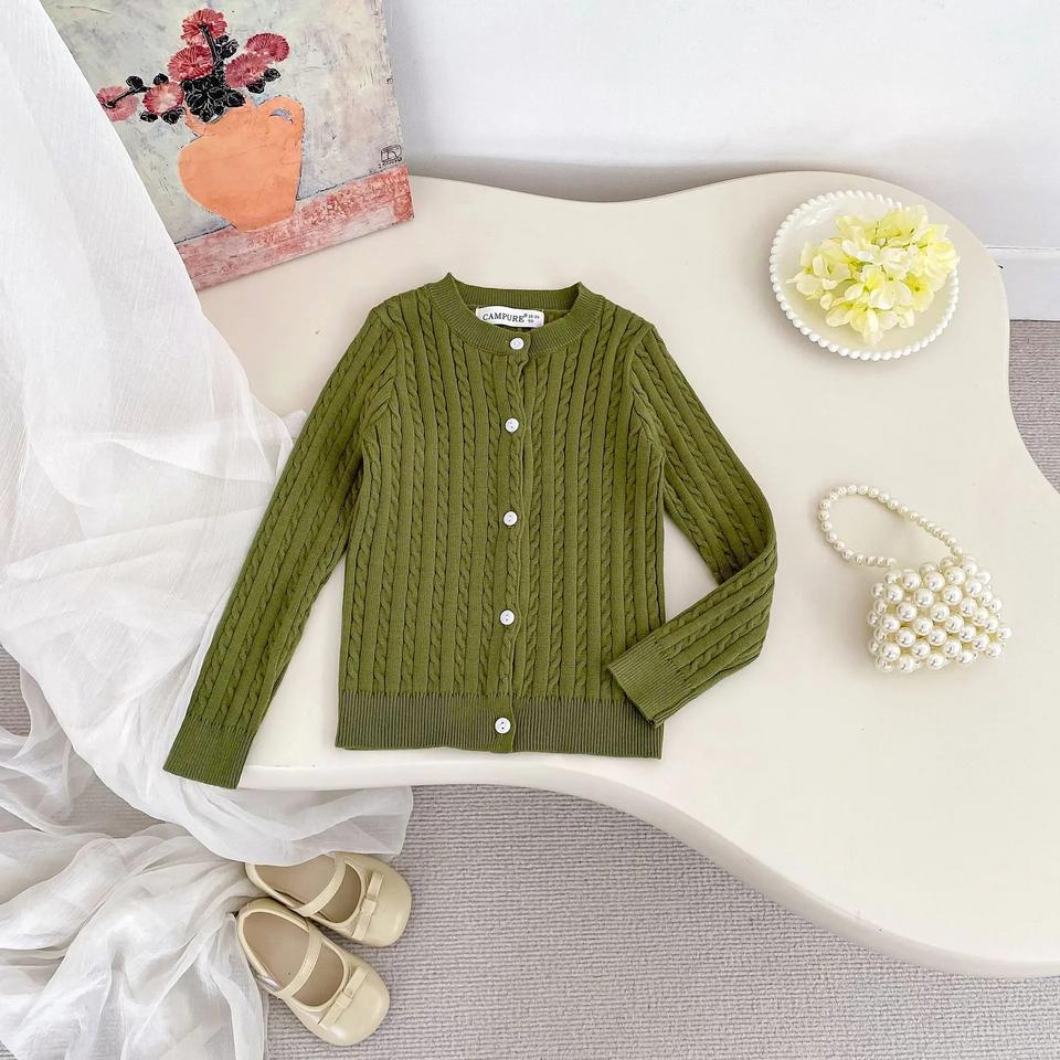 CozyBelle – Elegant & varm – Stickad kofta med knappar