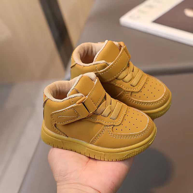 KidTrend – Stabila och mjuka – Sneakers för småbarn