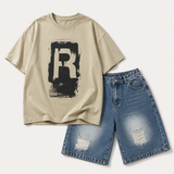 CoolBoys – Coolt & bekvämt – Outfit för pojkar med t-shirt och jeansshorts