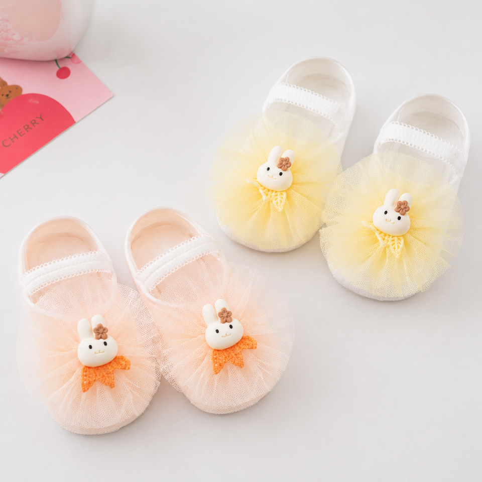 SweetFeet – Mjuka & söta – babystrumpor med blommor och spetsar