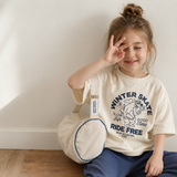 BearPlay – Komfort & stil –  Oversized T-shirt med vinterskate-tryck
