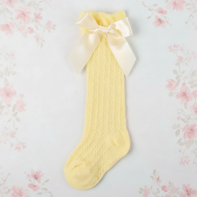 LittleCharm – Mjuka & eleganta – knästrumpor för flickor med rosett
