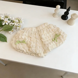 LovelyBloom – Mjukt & gulligt – Barnbyxor med volanger och rosett