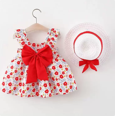 Mini Fashion™ – Sött och somrigt – Fruktklänning (inkluderar GRATIS stråhatt)
