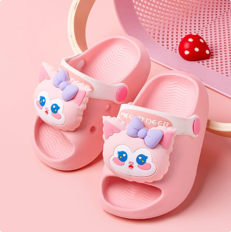 Mini Fashion – Glad och trygg – Polka Strandtofflor