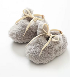 SnuggleBunny – Varma och säkra – halkskyddade kanintofflor