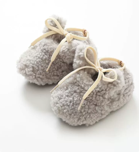 SnuggleBunny – Varma och säkra – halkskyddade kanintofflor