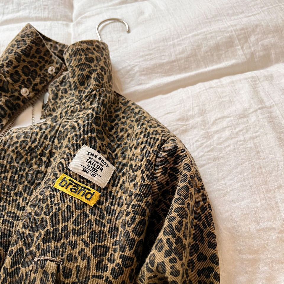 Mini Fashion – Tuff & bekväm – Leopardmönstrad jacka