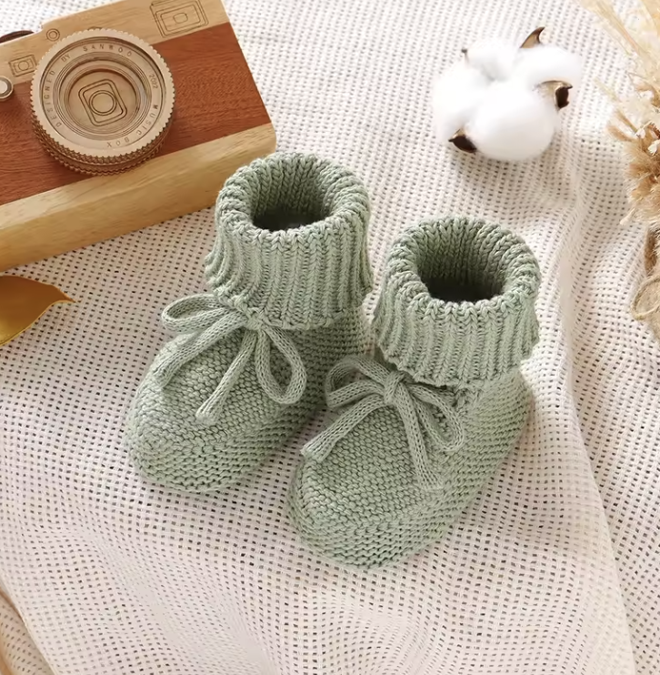 SnuggleSteps – Varma och mjuka – stickade babyskor