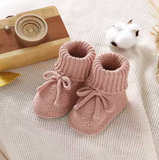 SnuggleSteps – Varma och mjuka – stickade babyskor