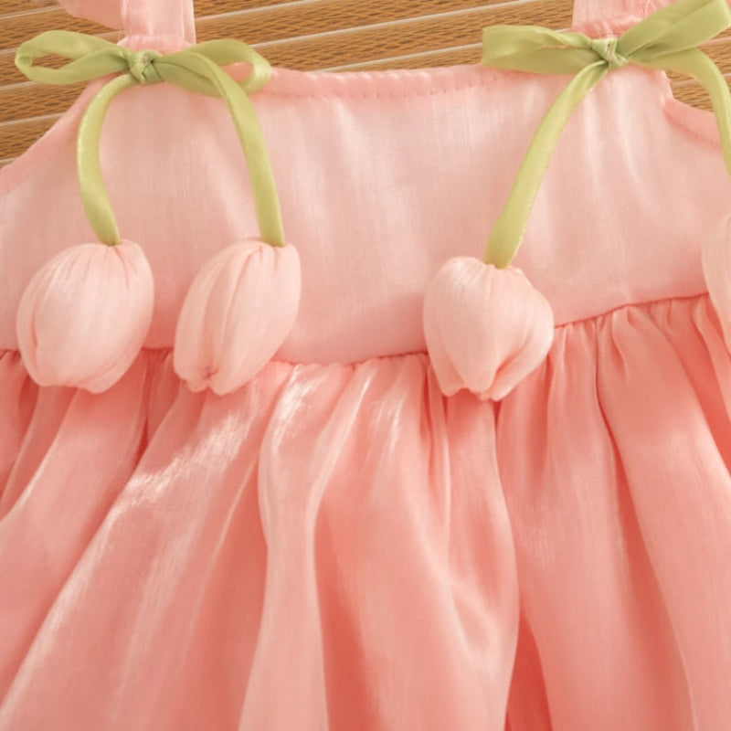 Tulip Mesh Dress – Elegant & bekvämt – Barnklänning