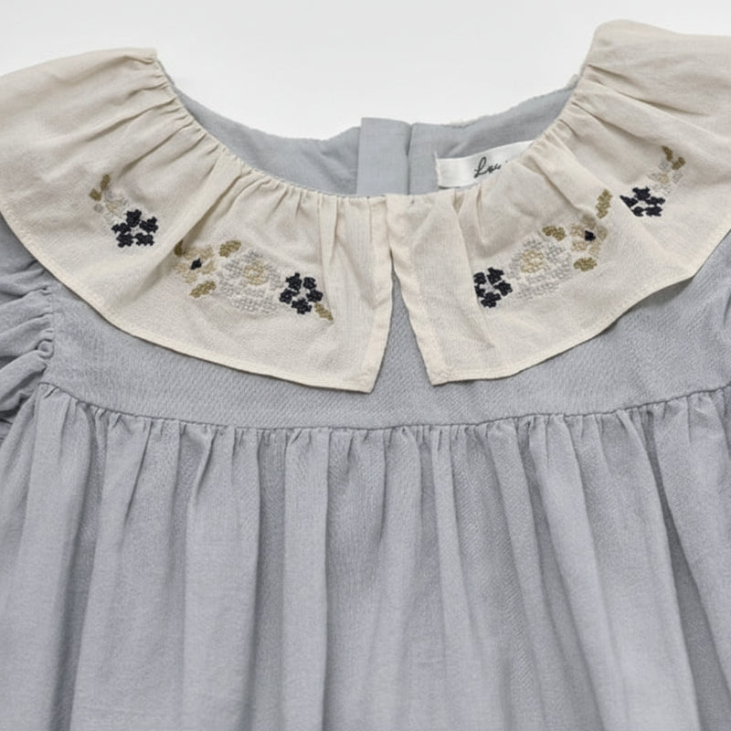 Princess Dress – Elegant och bekväm – Klänning med broderad krage