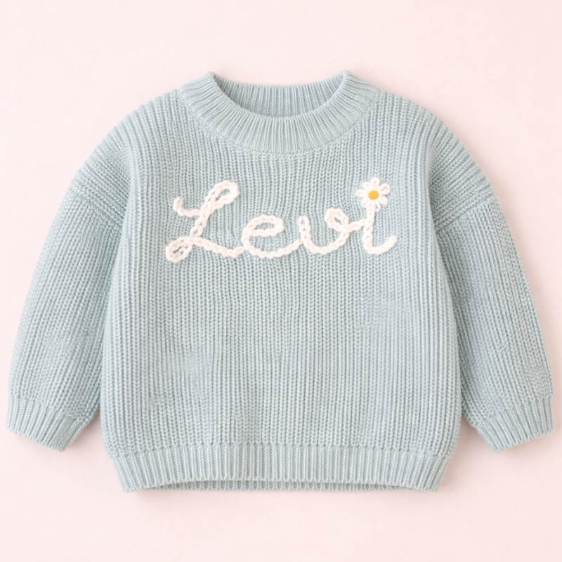 TinyStitch – Personlig stickad namntröja för barn