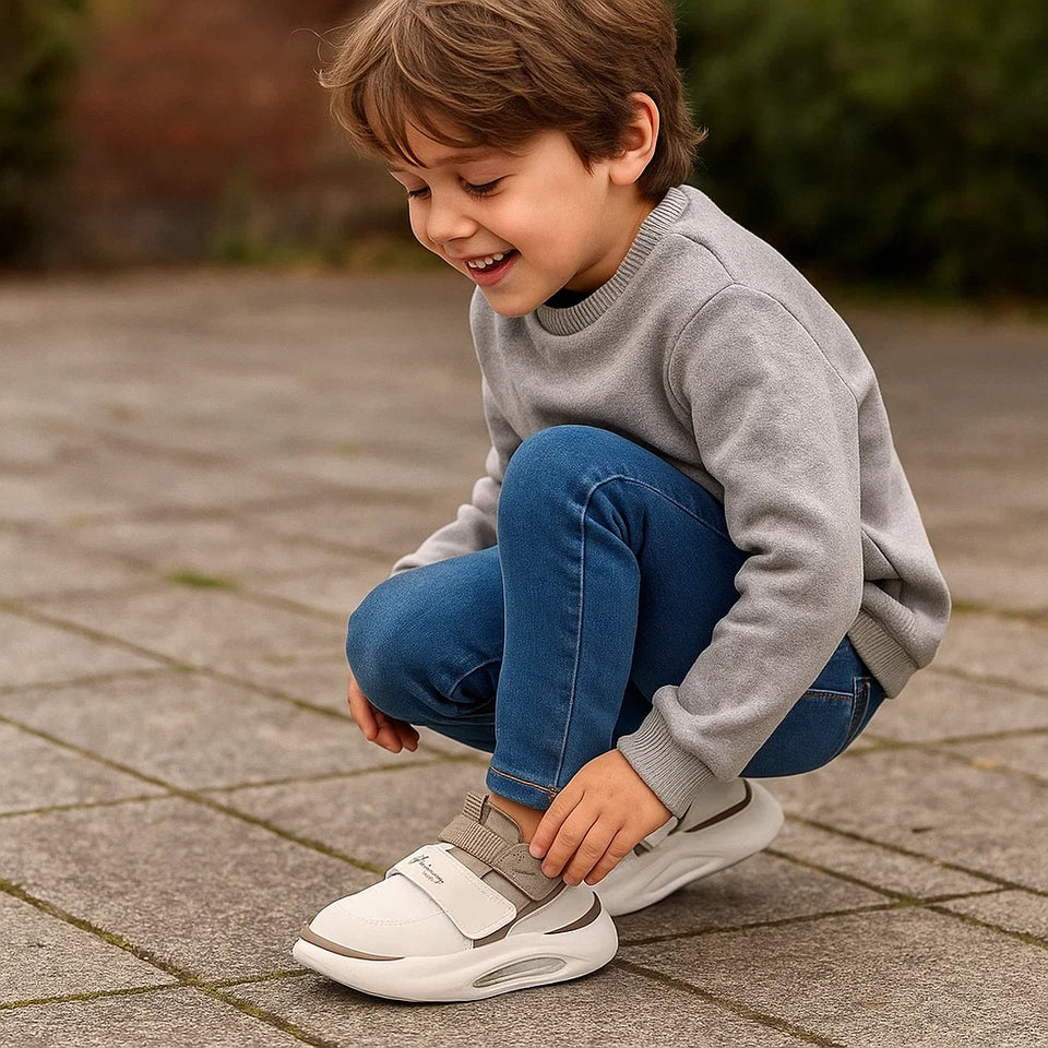 KidStride – Trendiga och funktionella – sneakers med kardborreband