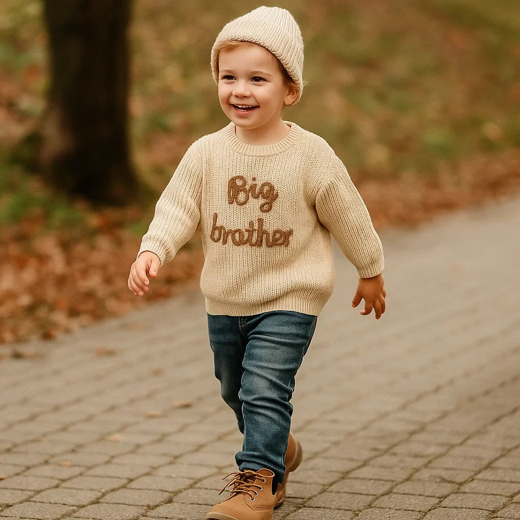 MiniTrend – Gemytlig & modern – Barnströja med ”Big Brother”