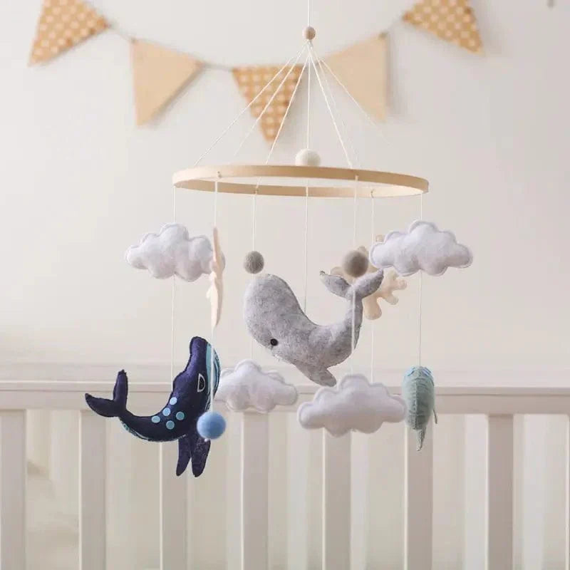 LittleNest – Naturlig ro – Babymobil i trä